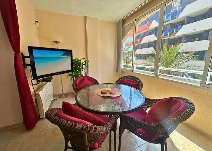 Sol Y Sal: Locos Apartment