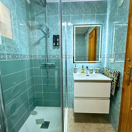 Sol Y Sal: Locos Apartament